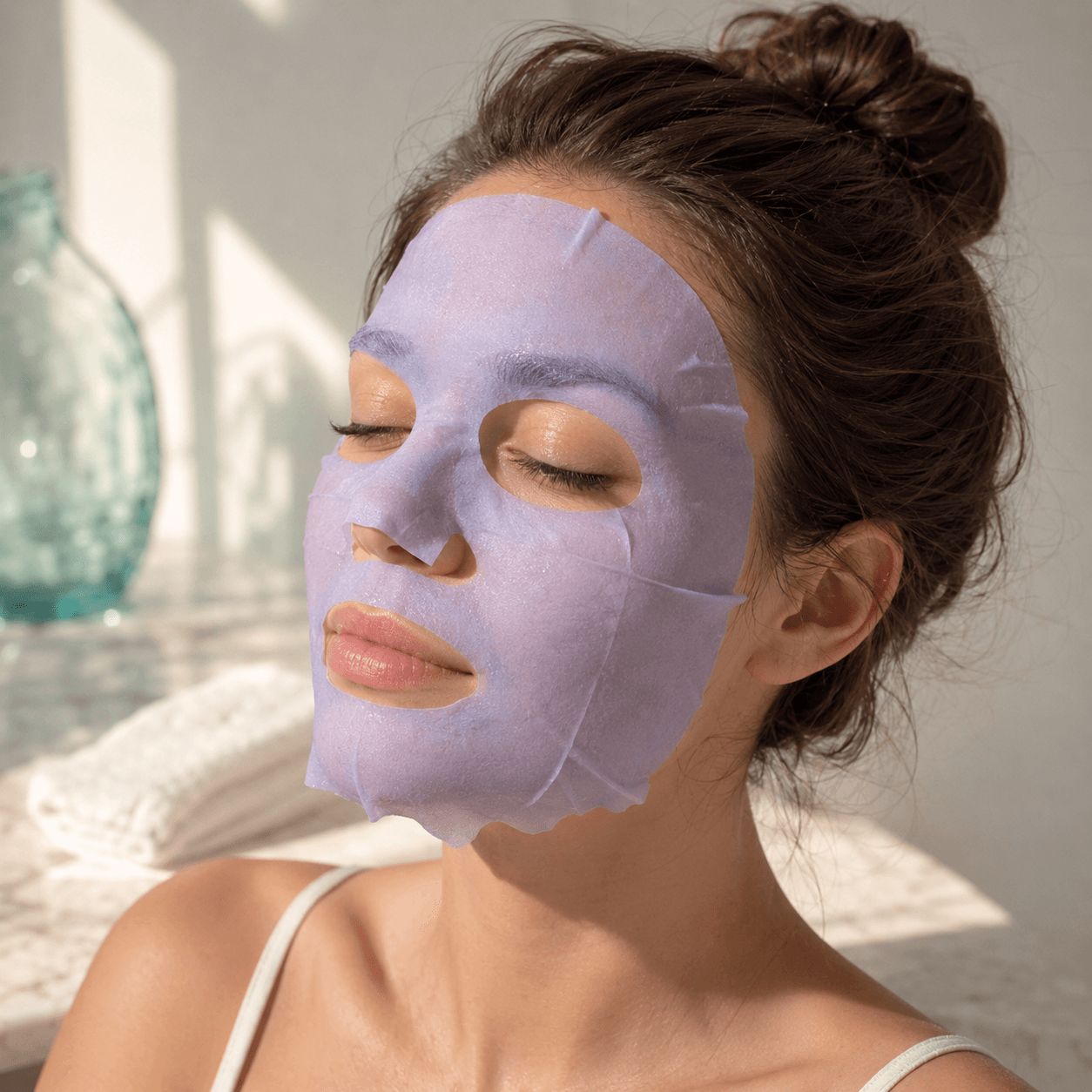 Moisture Bomb Sheet Mask Super Hydrating Anti-Fatigue (28g) thumbnail 3